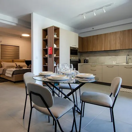 Апартаменты Luxury High-floor Escape With Balcony *