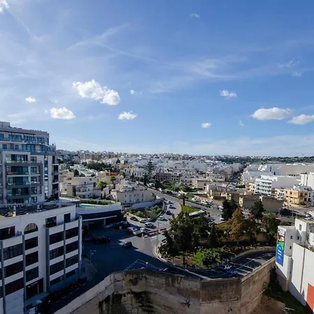 Luxury High-floor Escape With Balcony *