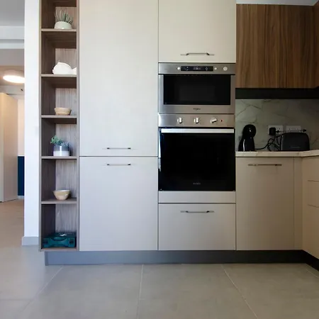 Luxury High-floor Escape With Balcony Apartament St. Julian's