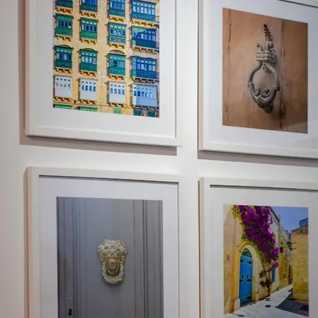 Luxury High-floor Escape With Balcony Апартаменты *